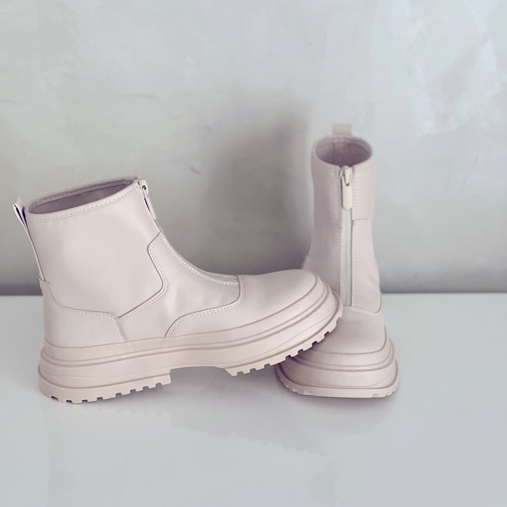 new! Kids Zara zippered boot (rain)